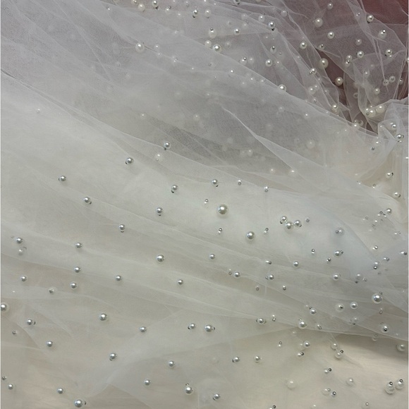 Pearl embedded veil! - Picture 4 of 5
